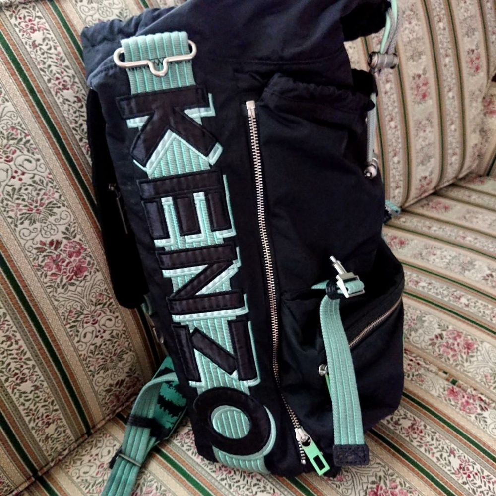 ✨HOST PICK✨ Kenzo Nylon Backpack 🐯 - Picture 2 of 5